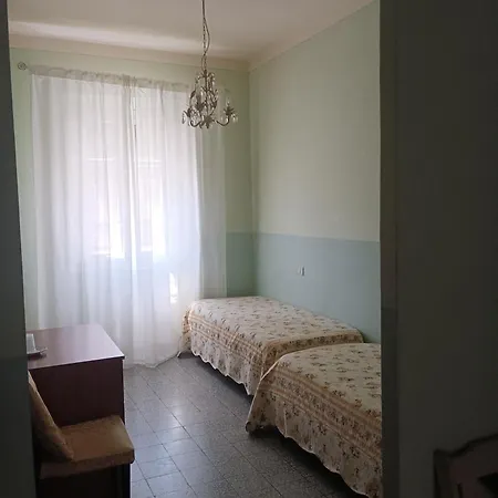 Angelini Dal 1911 بيت ضيافة